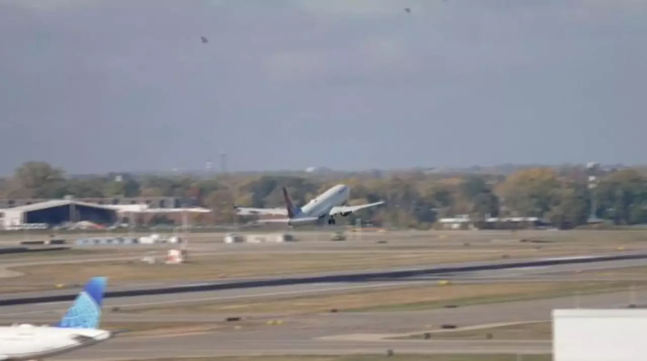 Задержки рейсов продолжаются в США