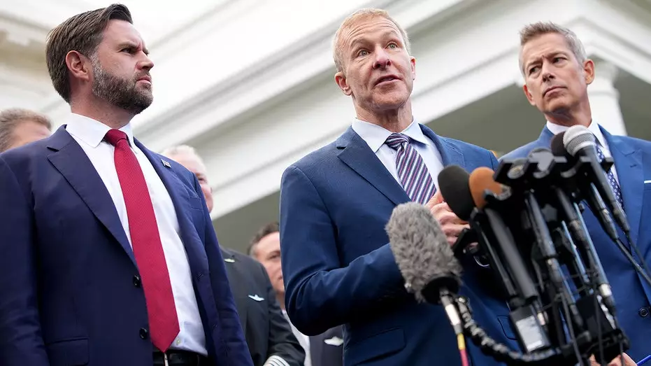 Авиакомпания United Airlines предложит возмещение из-за ограничений на полеты, вызванных остановкой работы правительства.