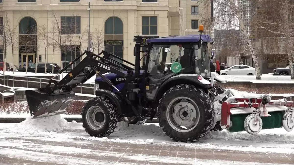 Қолайсыз ауа райы: Астанада 700-ге жуық жол-көлік оқиғасы тіркелді