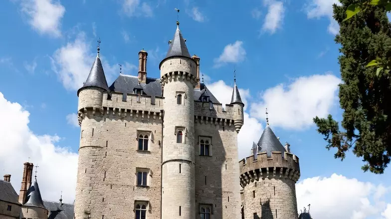 Самые красивые исторические замки мира