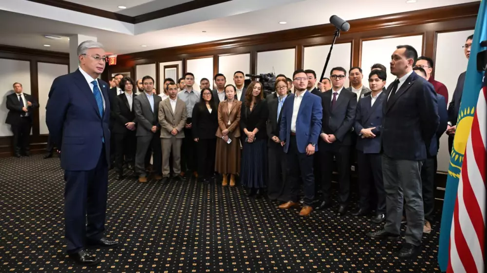 Токаев ознакомился с казахстанскими IT-стартапами, выходящими на международный рынок