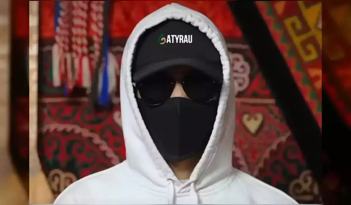 Человек в маске подарил квартиру и шанс на жизнь семье из Казахстана