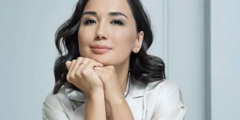 Мөлдір және ақ вагинальды шырыш