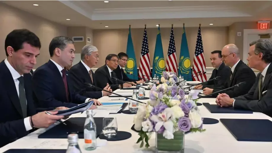 Тоқаев Чабо Лейкомен кездесті