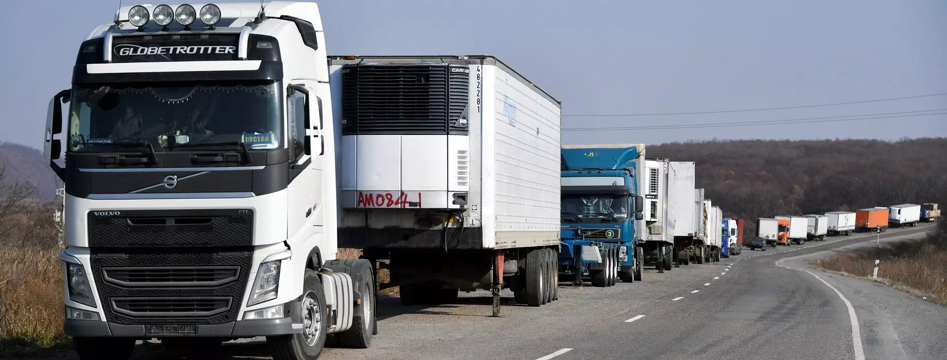 Коллапс с грузами на границе России и Казахстана может обогатить посредников.