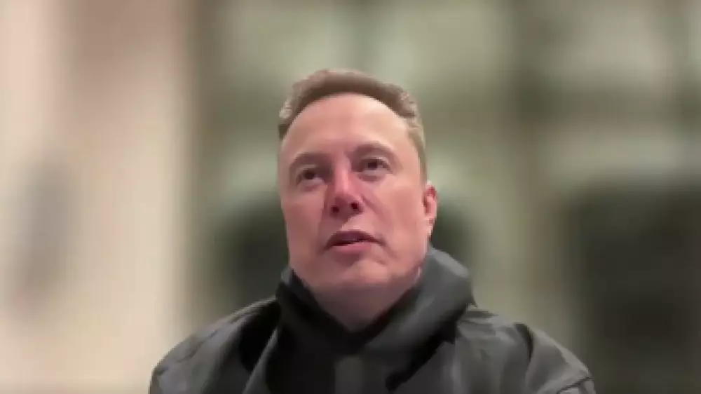 Tesla решает, выплачивать ли Илону Маску почти один триллион долларов