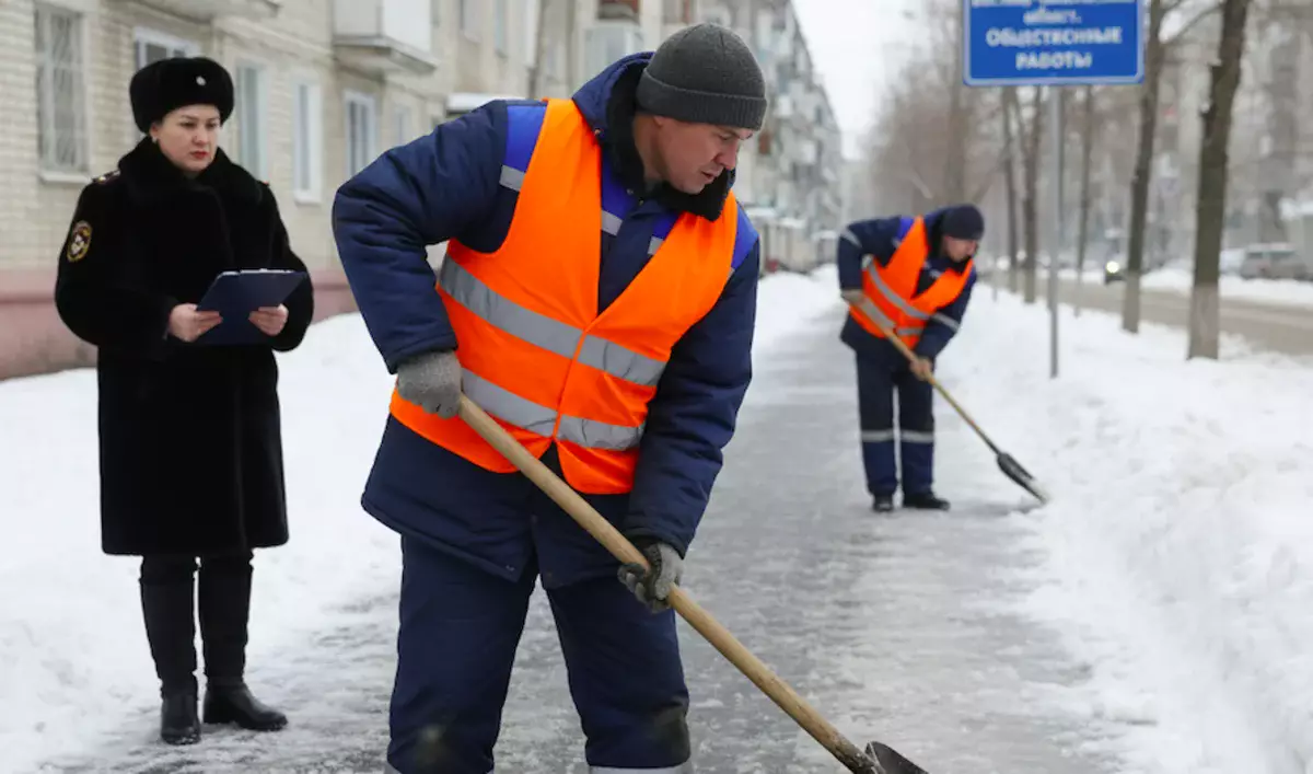 Казахстанец облил возлюбленную ледяной водой и был наказан