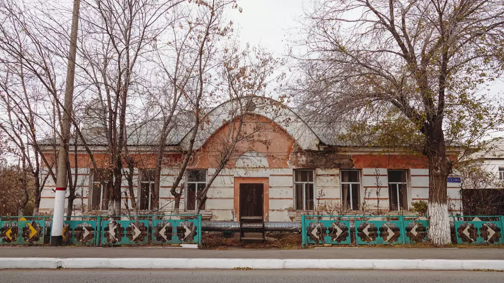Есиль — город в розовом цвете. Место, где людям не всё равно
