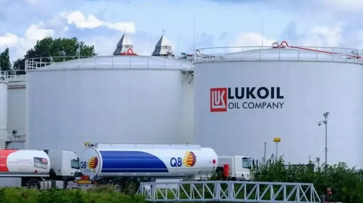 Gunvor отказался от покупки зарубежных активов "Лукойла" после обвинений США