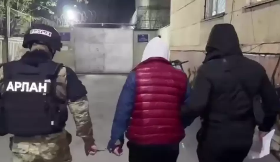 Блогера-журналиста задержали по подозрению в вымогательстве у чиновника в Алматы