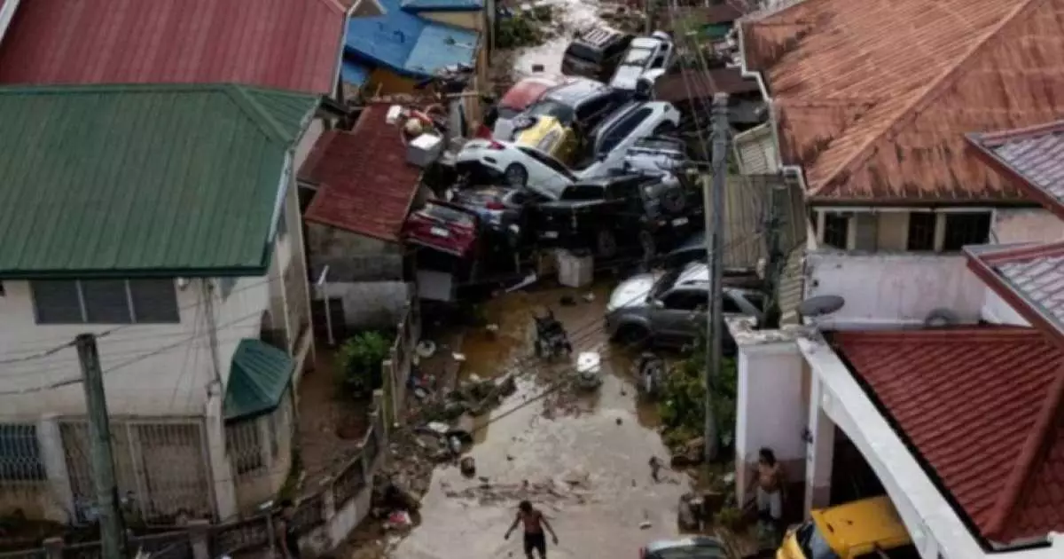  “Калмаеги” тайфунынан 140 адам қаза тапты 