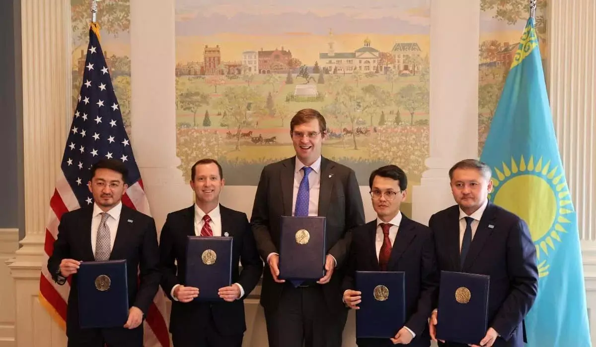 Казахстан и OpenAI внедрят искусственный интеллект в систему образования