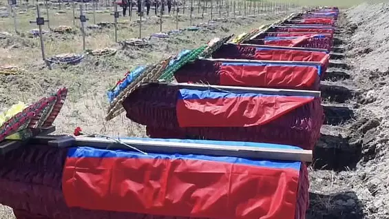 Ресейдегі сұмдық: Өліктің өтемақысын кәсіпке айналдырған әйелдер