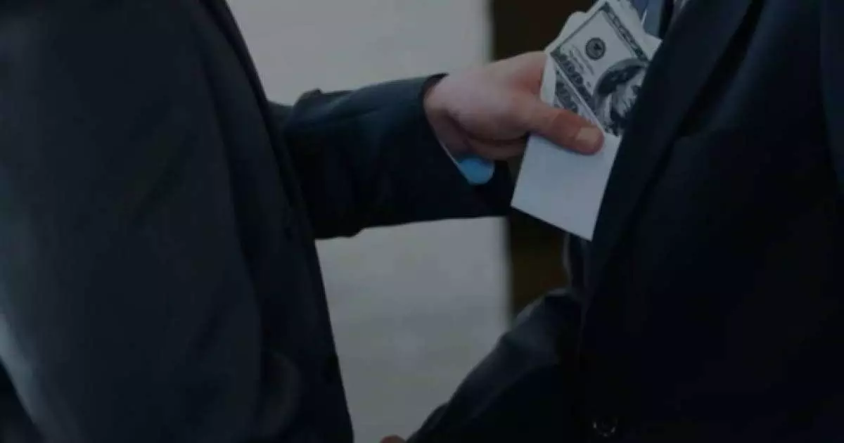  104 млн теңге жымқырған шенеуніктердің жазасы өзгеріссіз қалды 