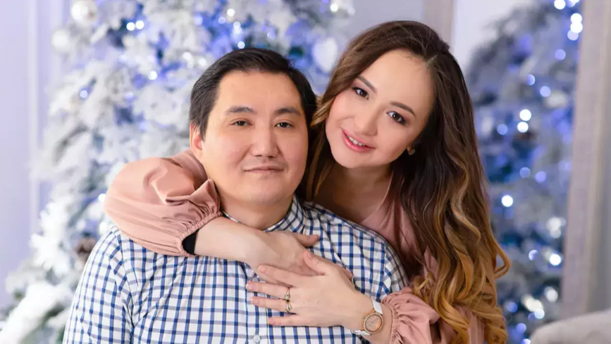 Депутат Бақытжан Базарбектің әйелі қызметтік пәтерін көрсетіп, сынға қалды