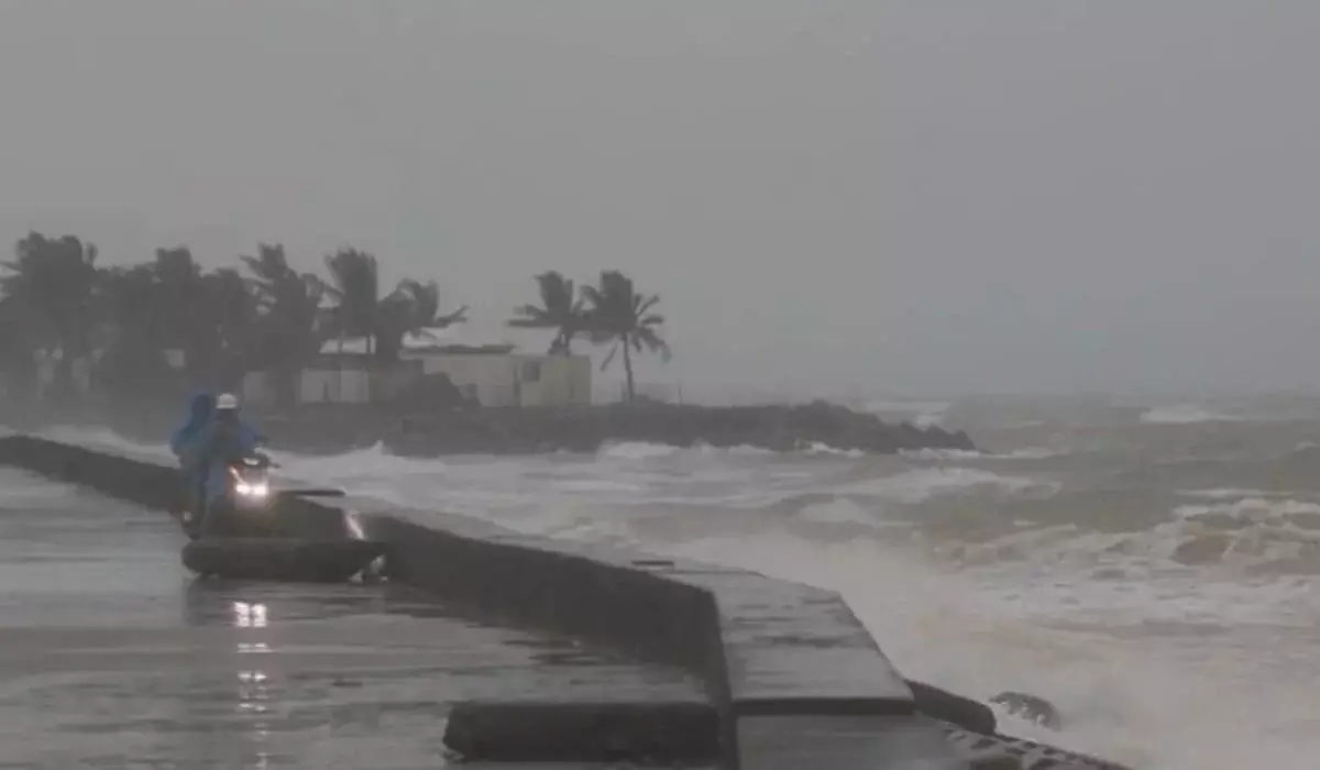 Тайфун «Калмаеги» убил не менее 114 человек на Филиппинах и обрушился на Вьетнам