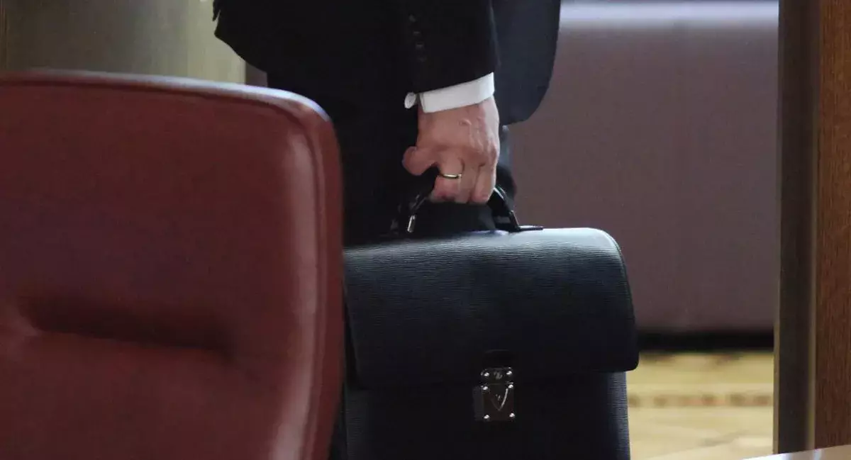 Заңбұзушылыққа жол берген әкім жұмыстан қуылды