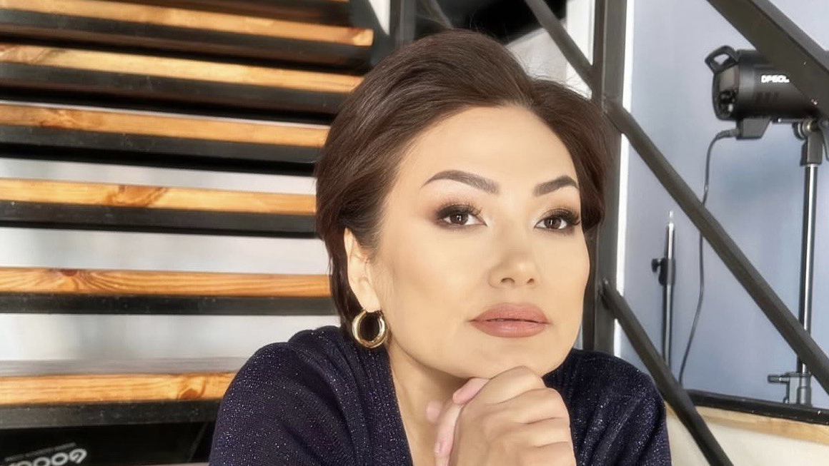 Көшеде жалаңаш жүрген адамдардың видеосы Көшеде жалаңаш жүрген адамдардың видеосы