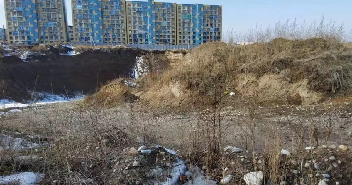  Qazaq stroy салған үйдің лифт шахтасын су басып жатыр /видео/ 