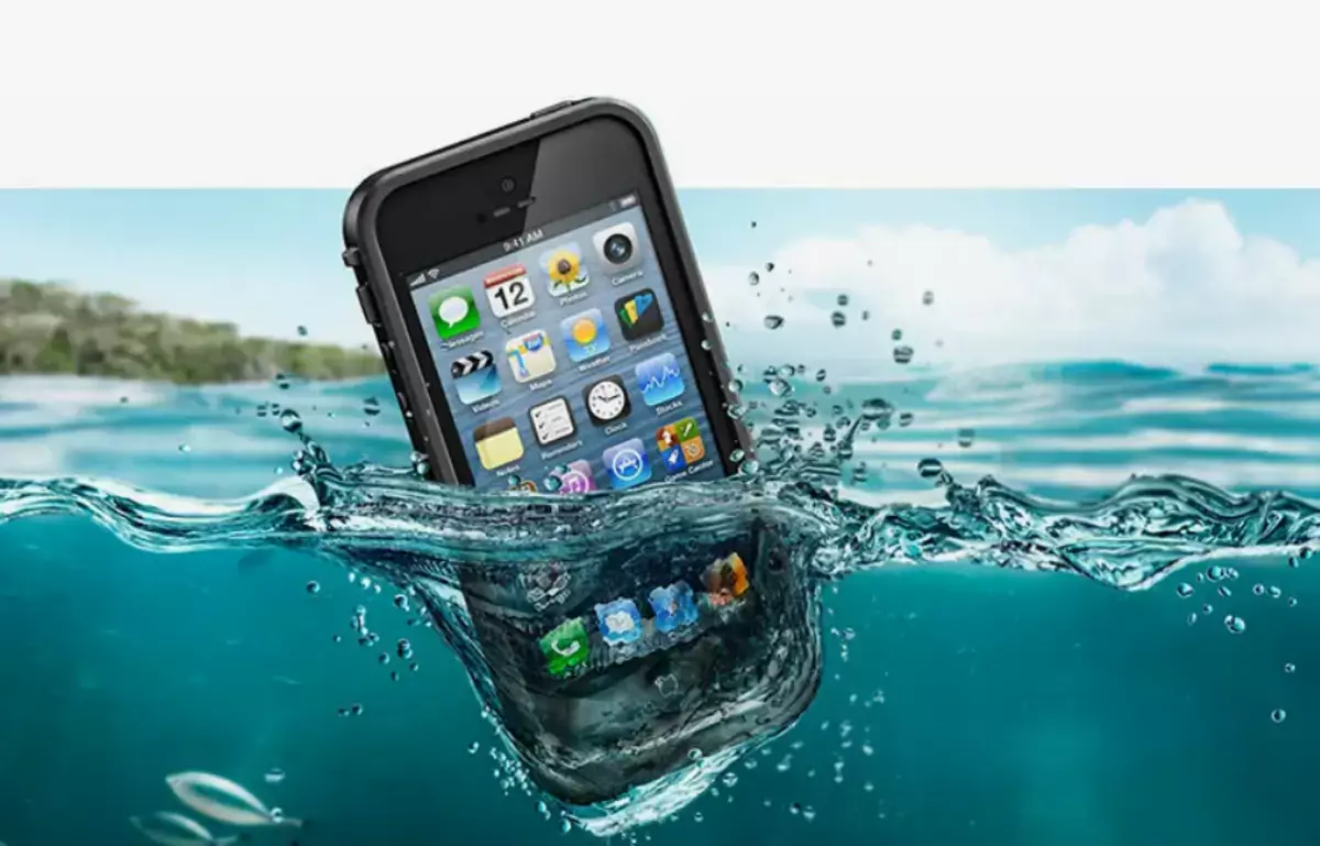 Как «реанимировать» утонувший смартфон: 5 советов для быстрой сушки гаджета без риса - новости на Lada.kz 07.11.2025