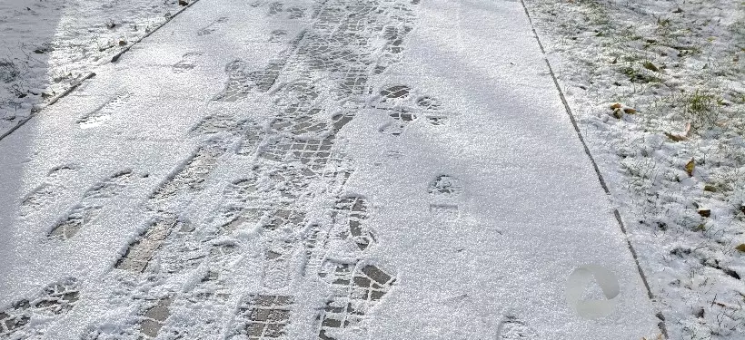 Осадки, метели, гололед: штормовое предупреждение объявили в нескольких областях Казахстана