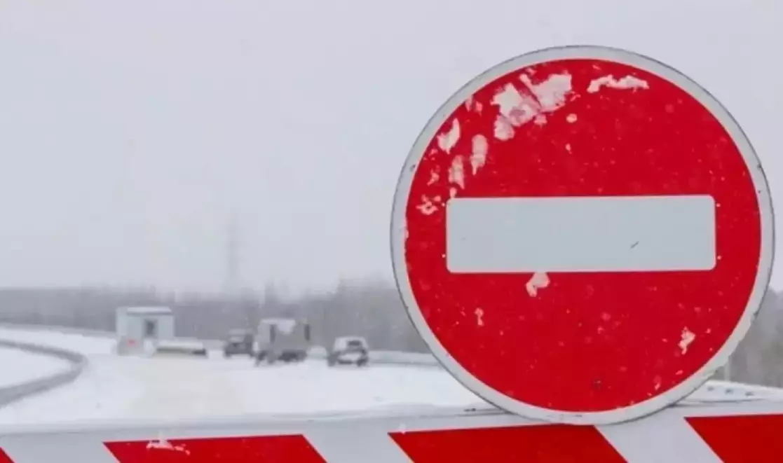 Еще на одной ведущей к России трассе ограничили движение в Казахстане