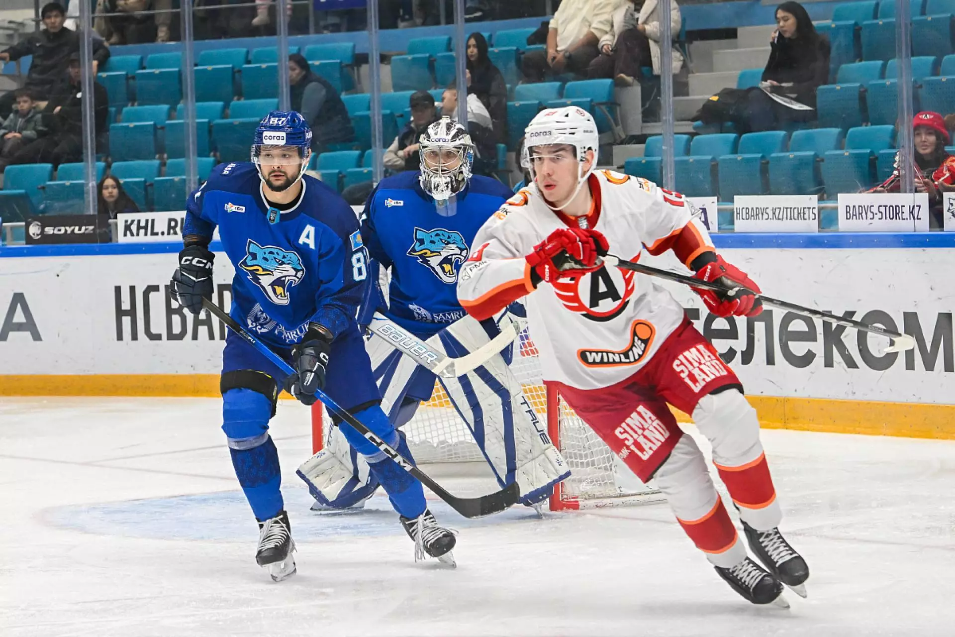 «Барыс» побеждает в овертайме и возвращается в зону плей-офф КХЛ