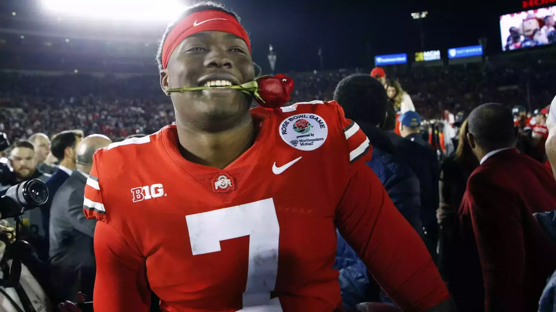 Ужасная смерть американской звезды НФЛ потрясла мир спорта