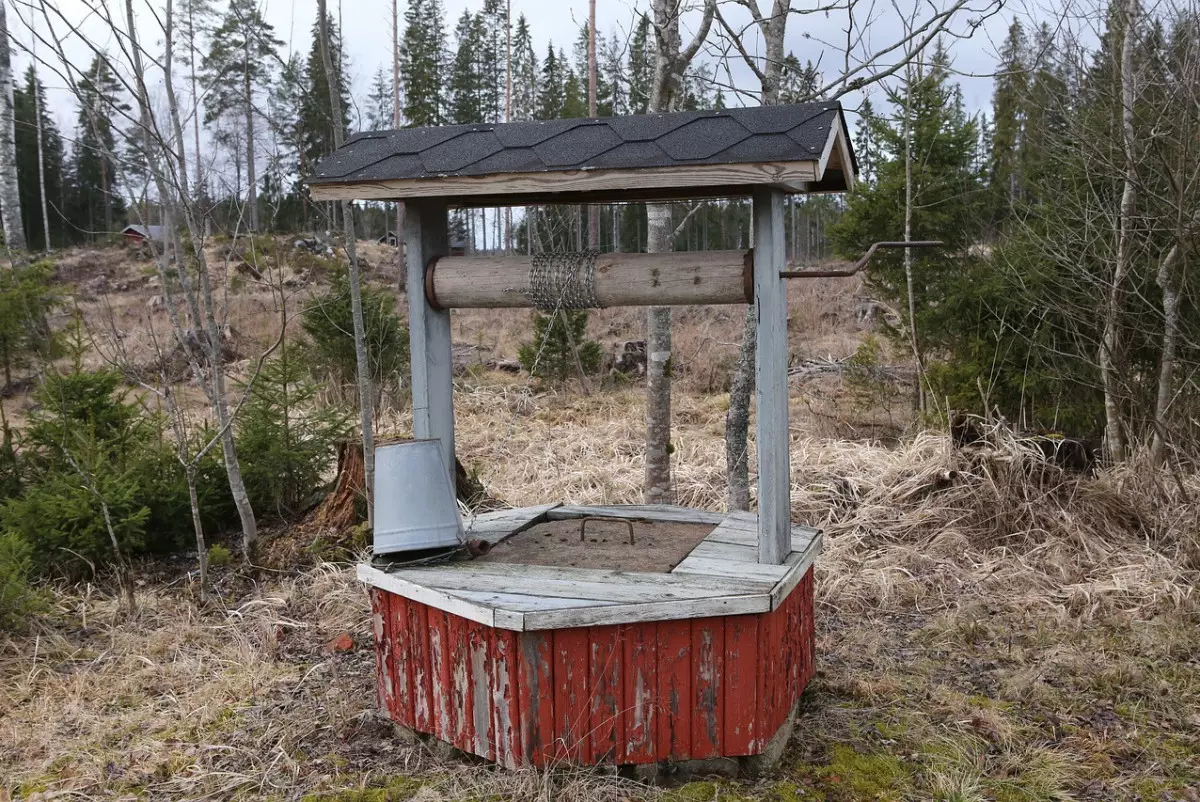 В Костанайской области мужчина провалился в колодец