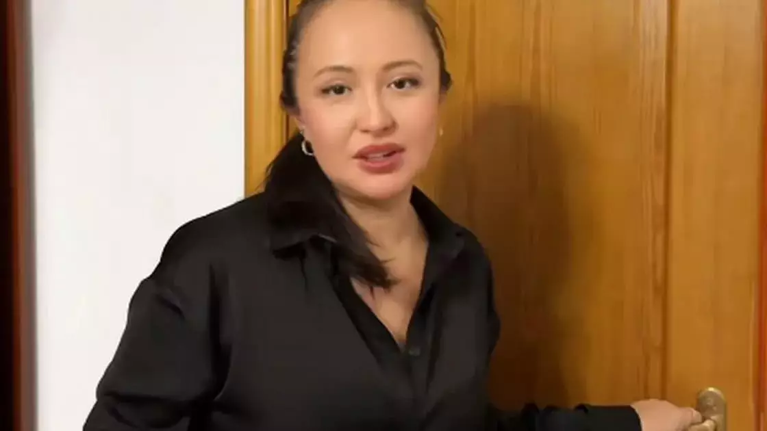 Қызметтік пәтерін көрсеткен мәжіліс депутатың әйелі желіде қызу талқыға қалды (видео)