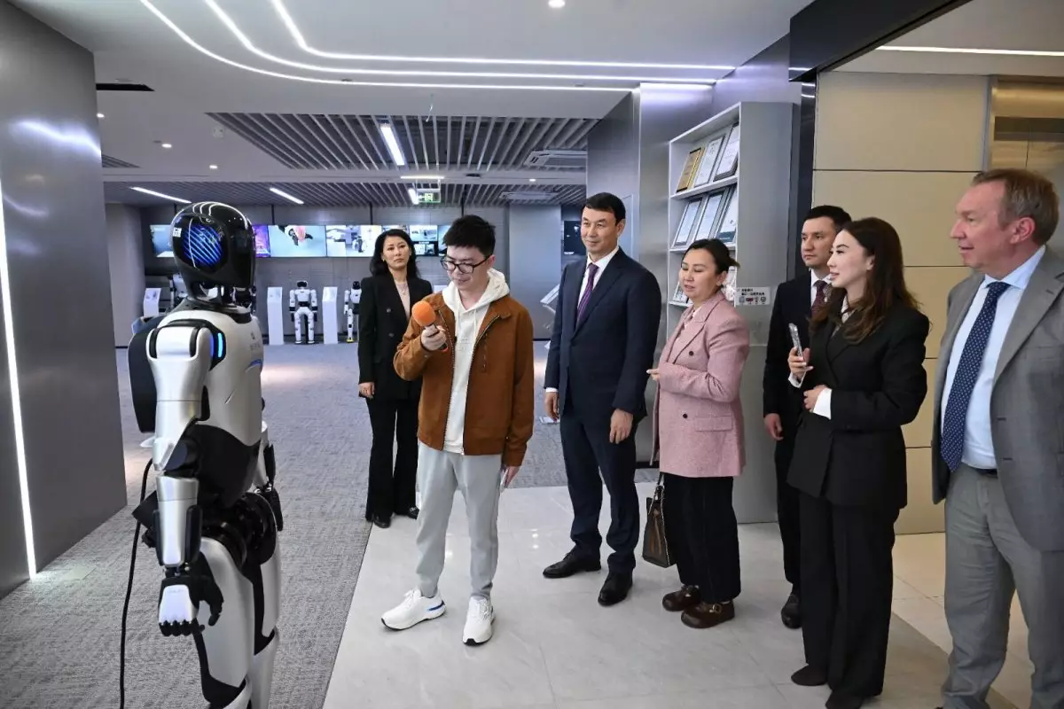 В Алматы будут обучать роботов в реальных городских условиях