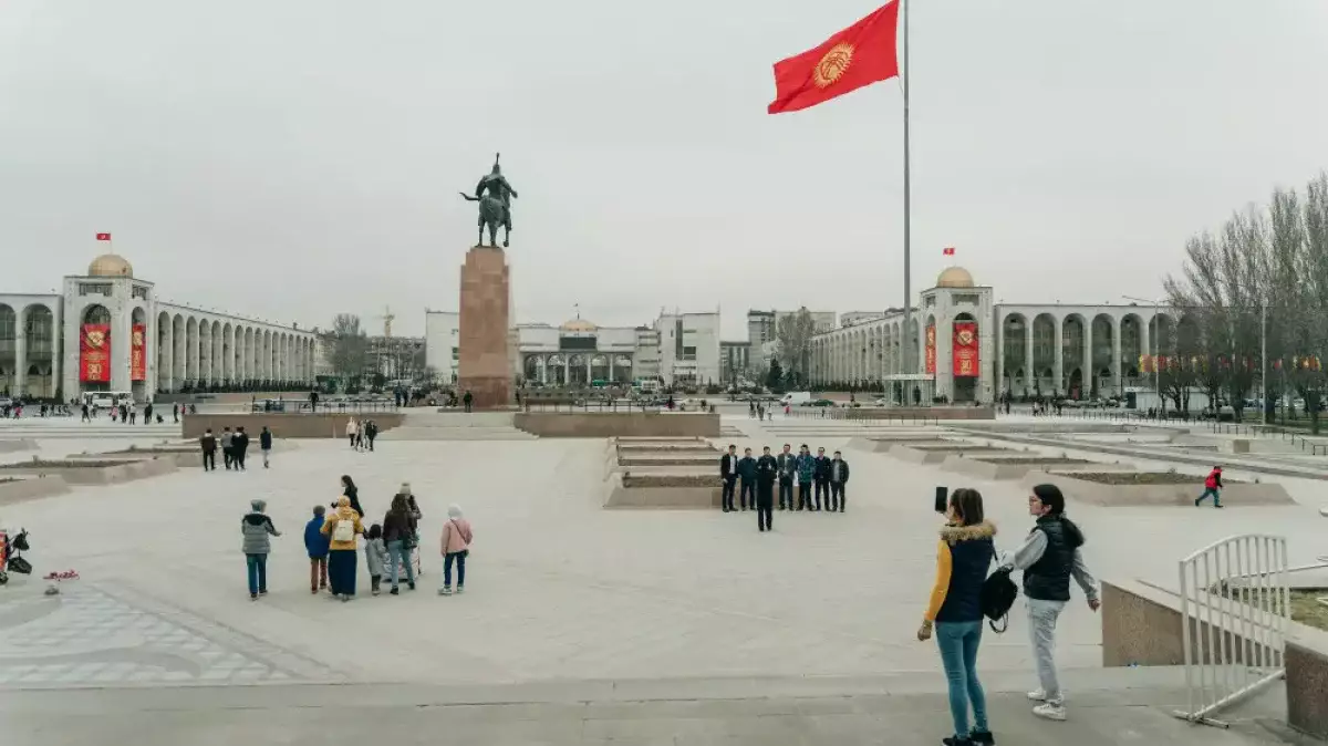 В Кыргызстане составили список тех, кто грабил страну