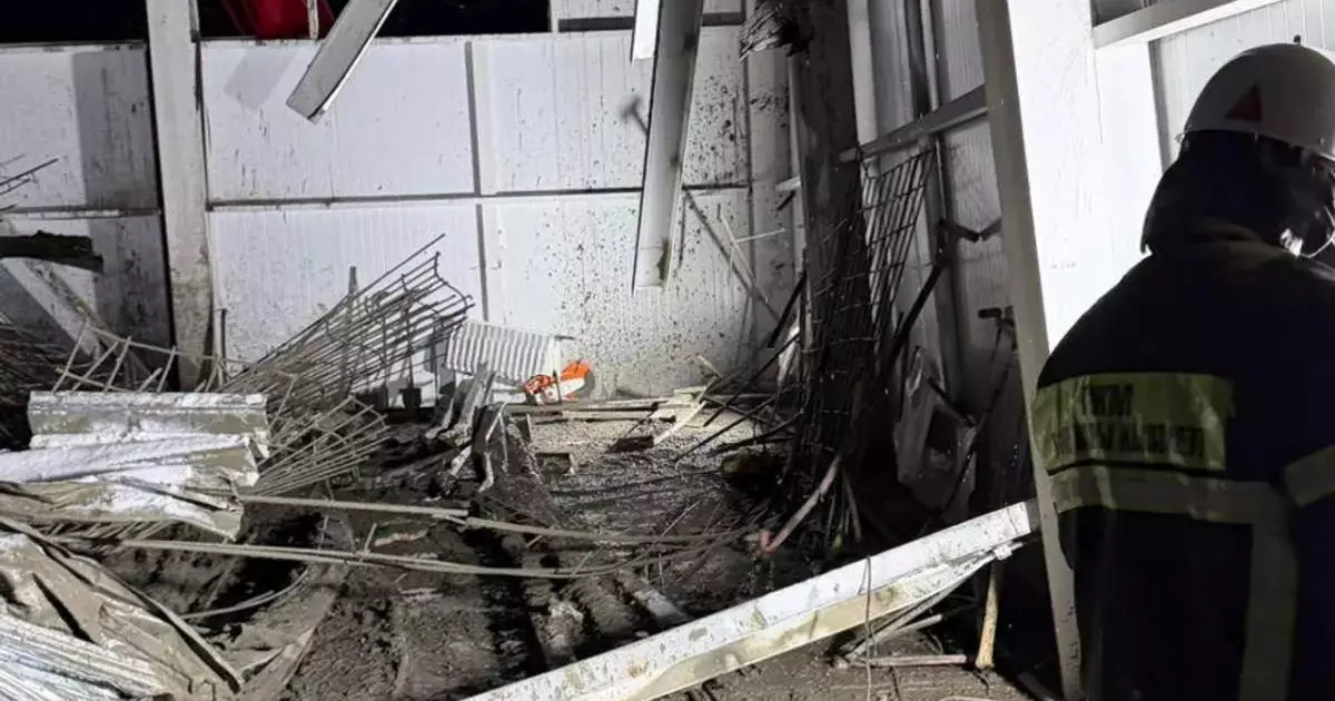  Павлодарда салынып жатқан ғимарат құлап, бір адам ажал құшты 