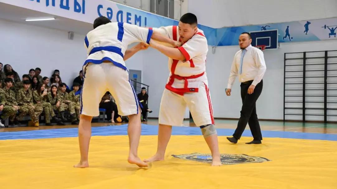 Астанада «Жас сарбаз барысының» жеңімпазы анықталды