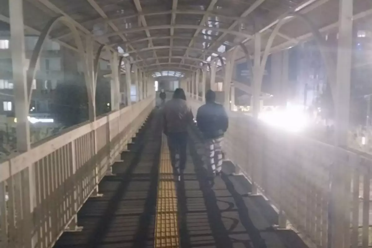 В Атырау пешеходный переход превратился в «тёмное место»