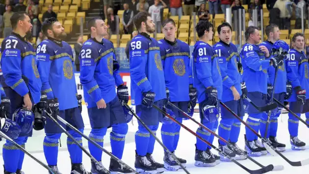 Вратарь сборной Казахстана угодил в драку в дебютном матче в США (видео)