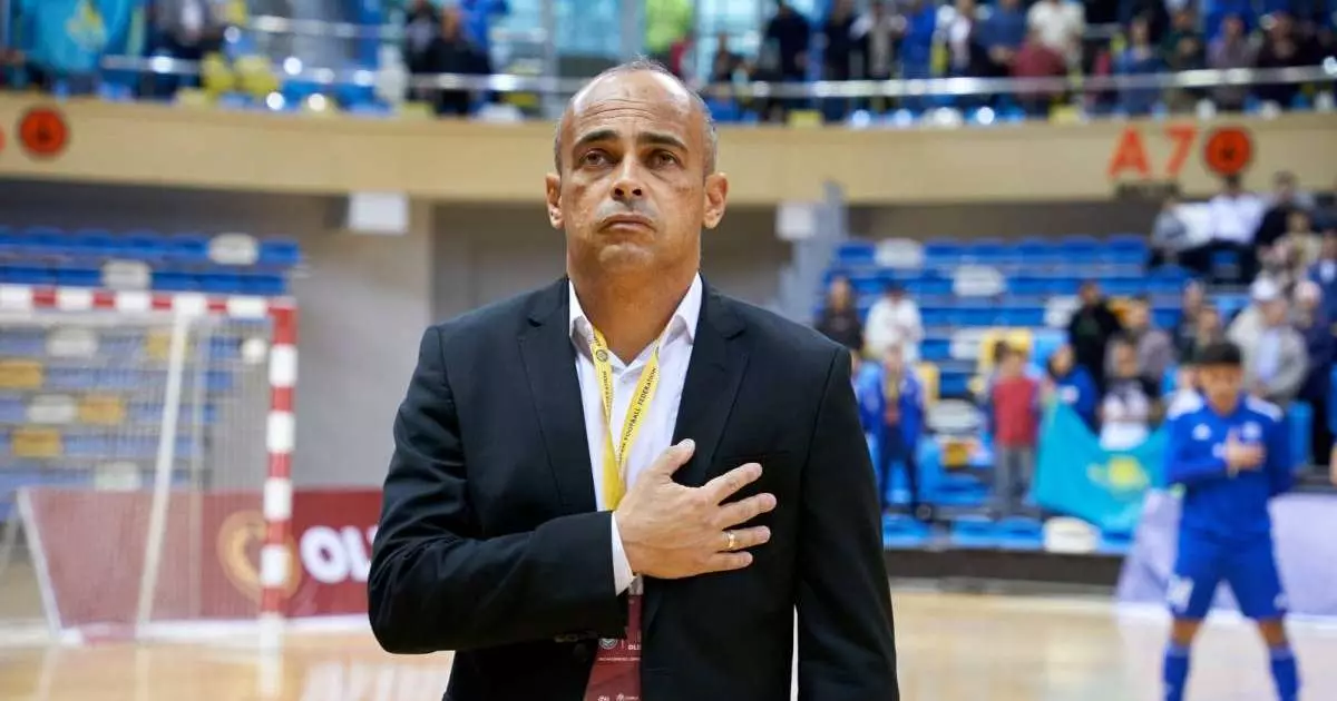  Қазақстан футзал құрамасының бас бапкері Кака қызметінен кетті 