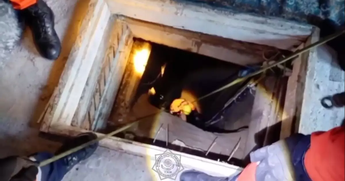   Талдықорғанда ер адам терең құдыққа құлап кетті   