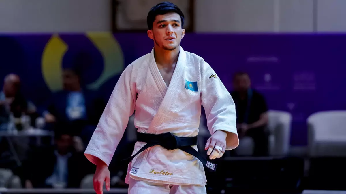 "Аянбай еңбек ете береміз": Шерзод Давлатов күміс медалі туралы айтты