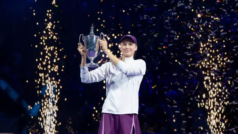 Рыбакина обратилась к Головкину после победы на WTA Finals