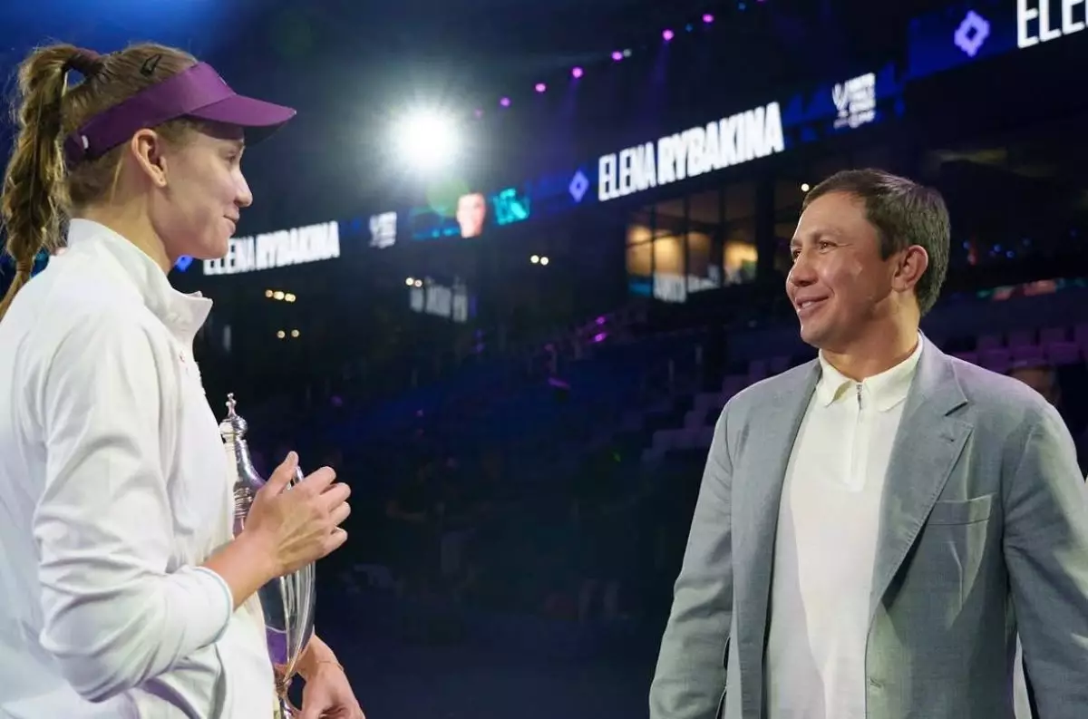 «Казахстан снова рулит»: Головкин поздравил Рыбакину с победой