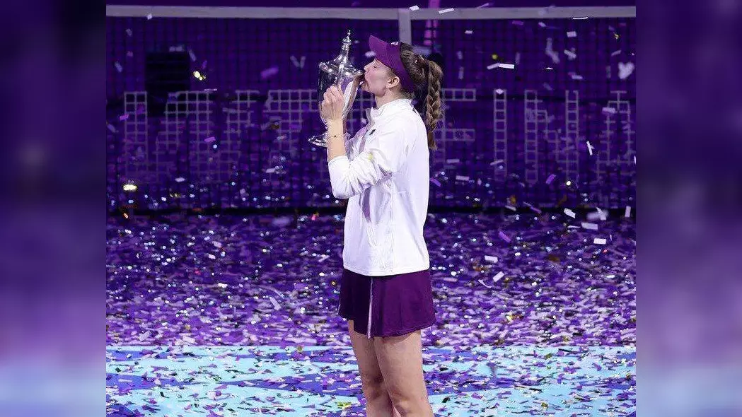 Рыбакина заработала рекордные 5,2 млн долларов за победу на итоговом турнире WTA