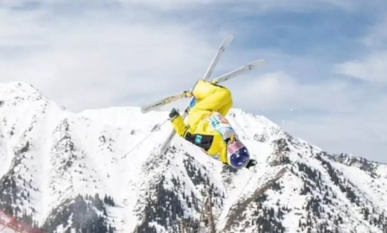 Казахстанские могулисты завоевали 4 золотые медали в Австрии