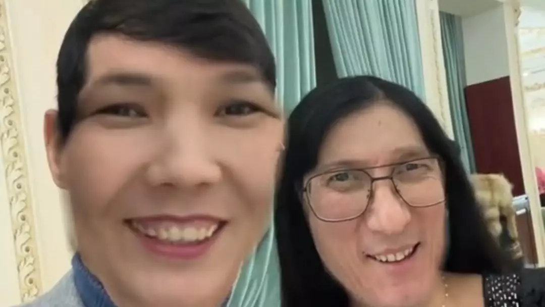 "Айбыйй, фу!": Әзілкеш Дәнекер Ерке Есмахан туралы өте жаман сөз айтты