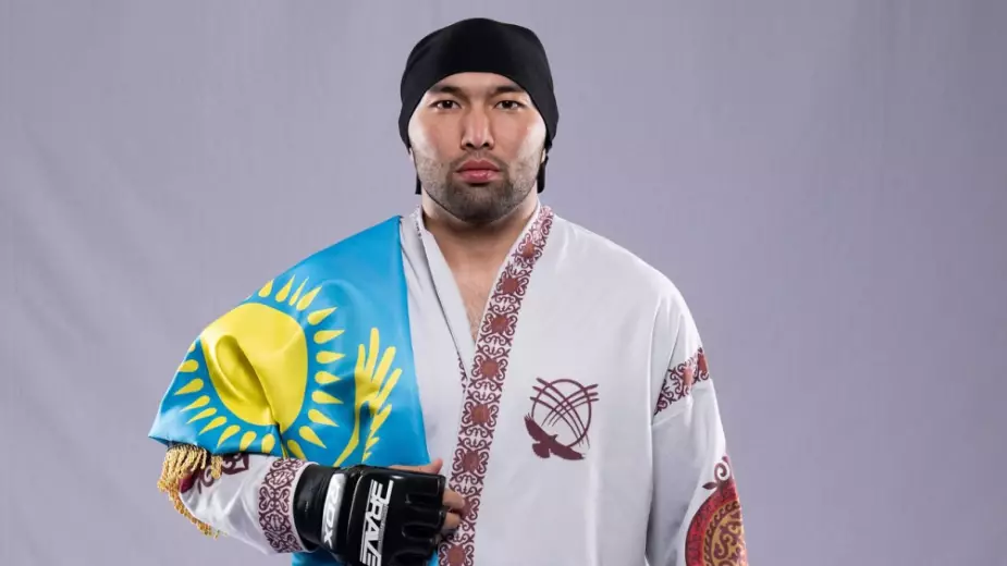 Прямая трансляция боя Диаса Еренгаипова в Brave CF 