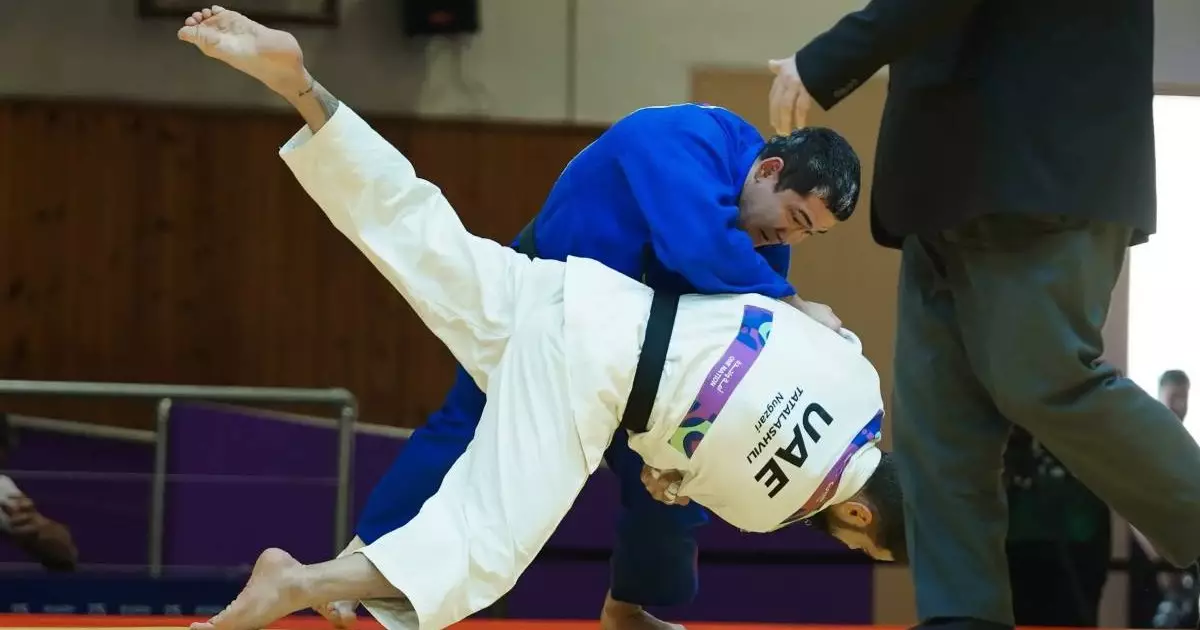  Танымал дзюдошы қызымыздың күйеуі екі дүркін әлем чемпионын ұтып, сенсация жасады 
