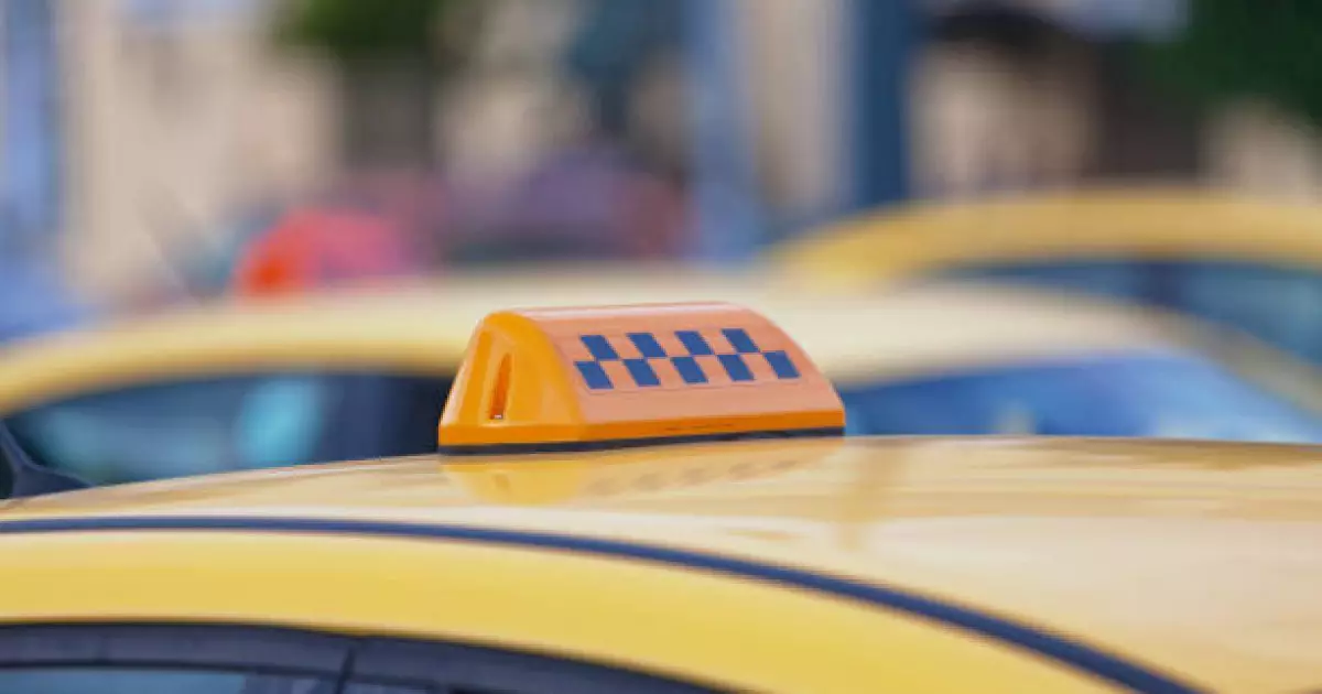   Нарық талқысы: 2026 жылғы мәртебе өзгерісі таксистерге қалай әсер етеді?   