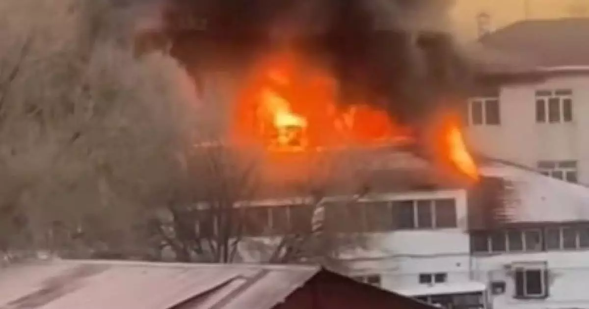  Шұғыл: Алматыда балалар үйі ғимараты өртеніп жатыр (ВИДЕО) 