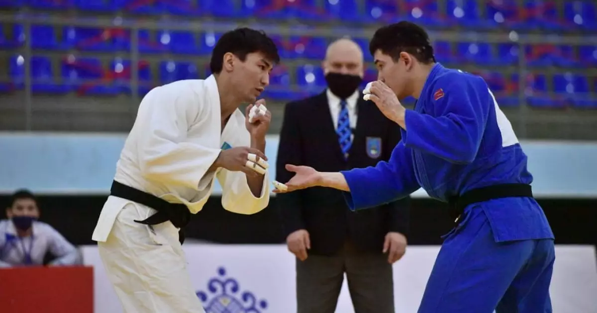   «Отбасымен дзюдошылар»: Мәди Амангелді Эр-Риядтағы жарыста сенсация жасап, финалға шықты   