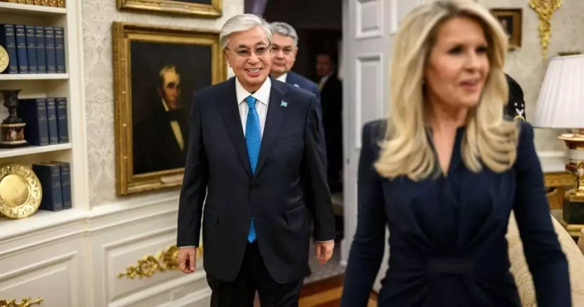  Ақ үй сайтына Трамп пен Тоқаевтың кездесуінен фотолар шықты 
